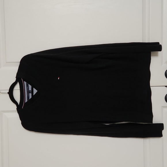 Tommy Hilfiger Sweater - Picture 1 of 5
